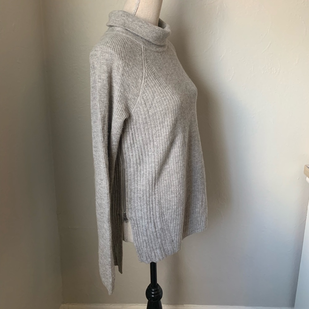 VINCE side zip cowl neck gray sweater size S - Picture 7 of 11